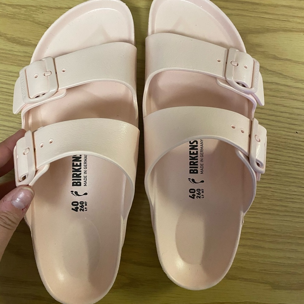 Rubber Birkenstock’s light pink